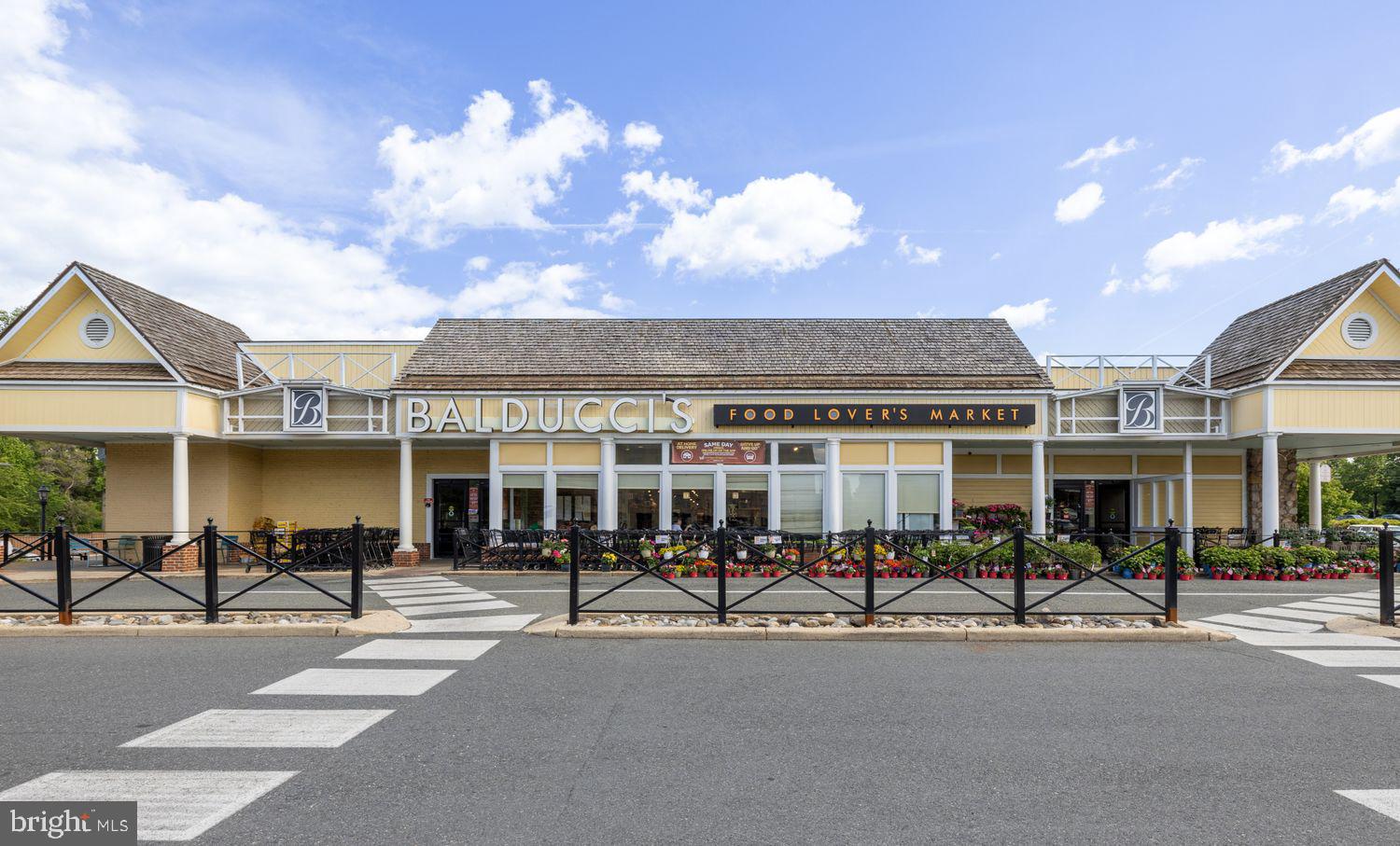 GROSVENOR HEIGHTS - Residential