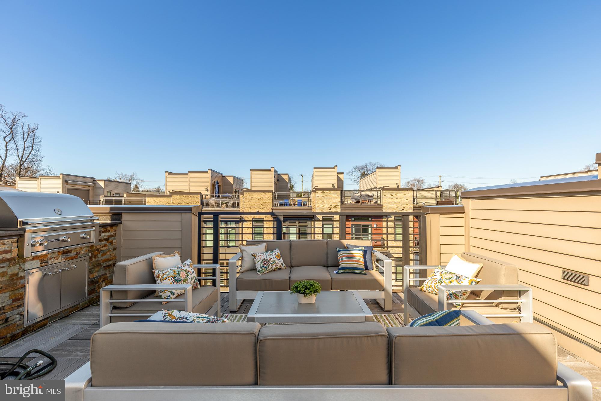 GROSVENOR HEIGHTS - Residential