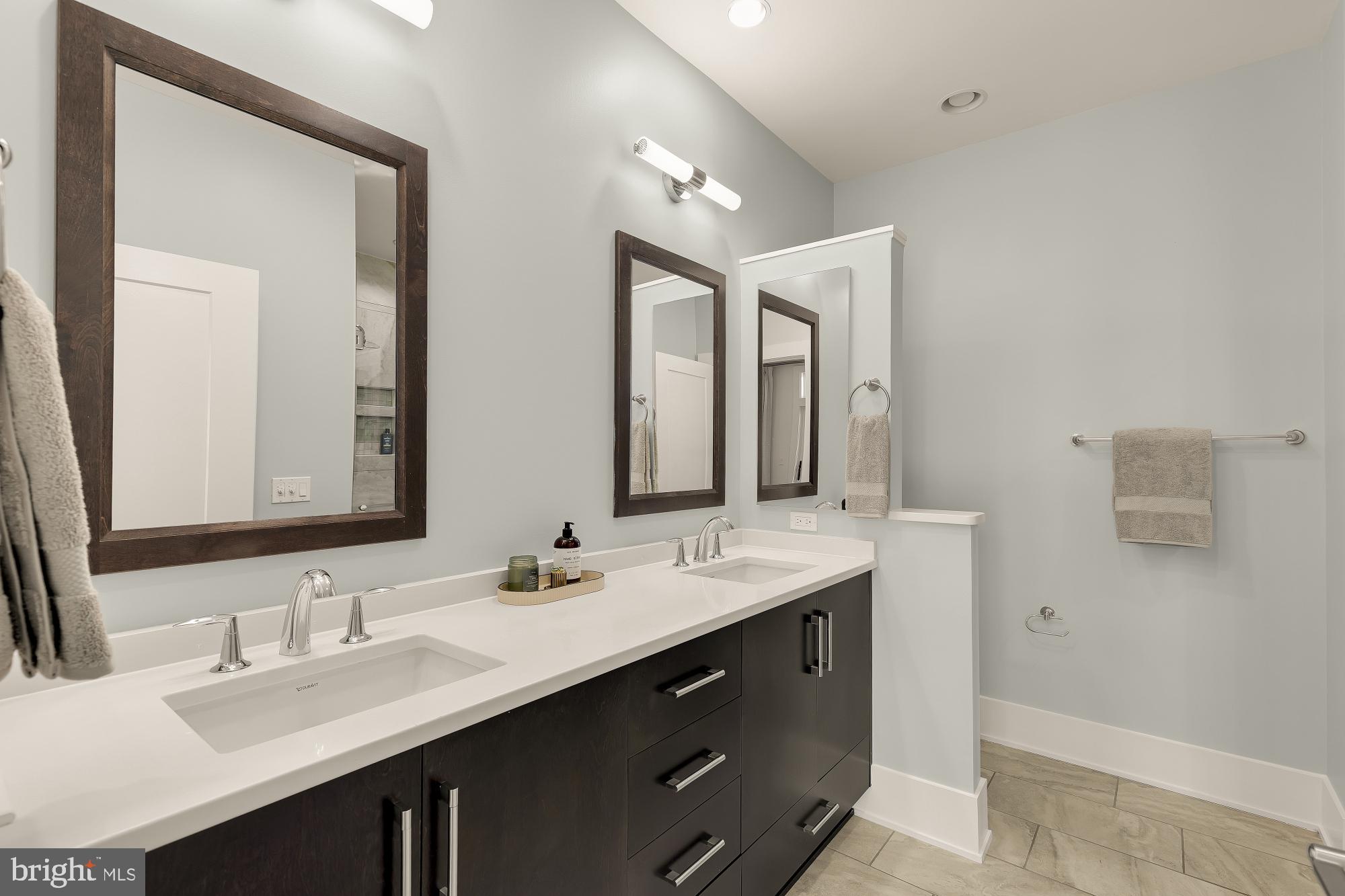 GROSVENOR HEIGHTS - Residential