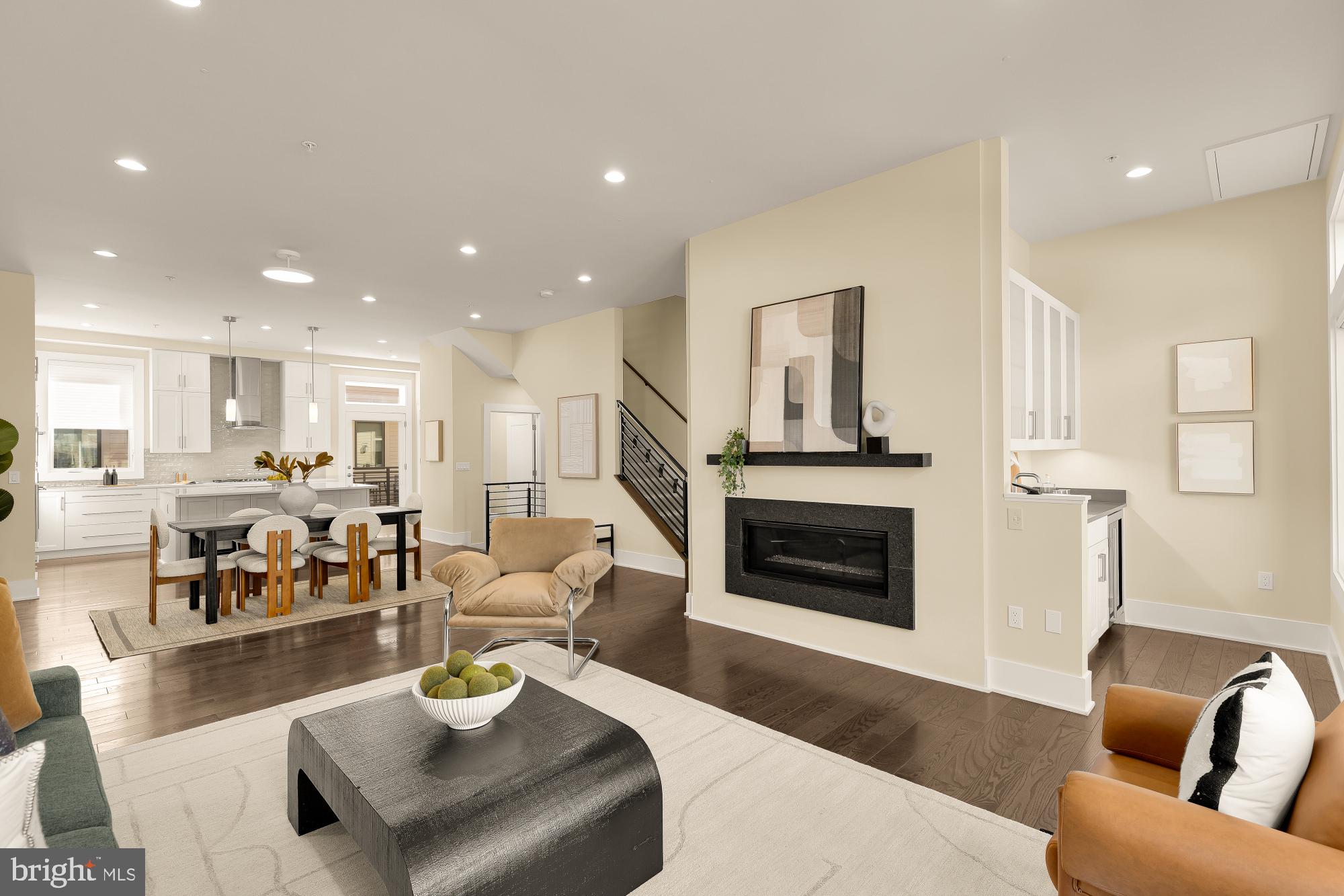 GROSVENOR HEIGHTS - Residential