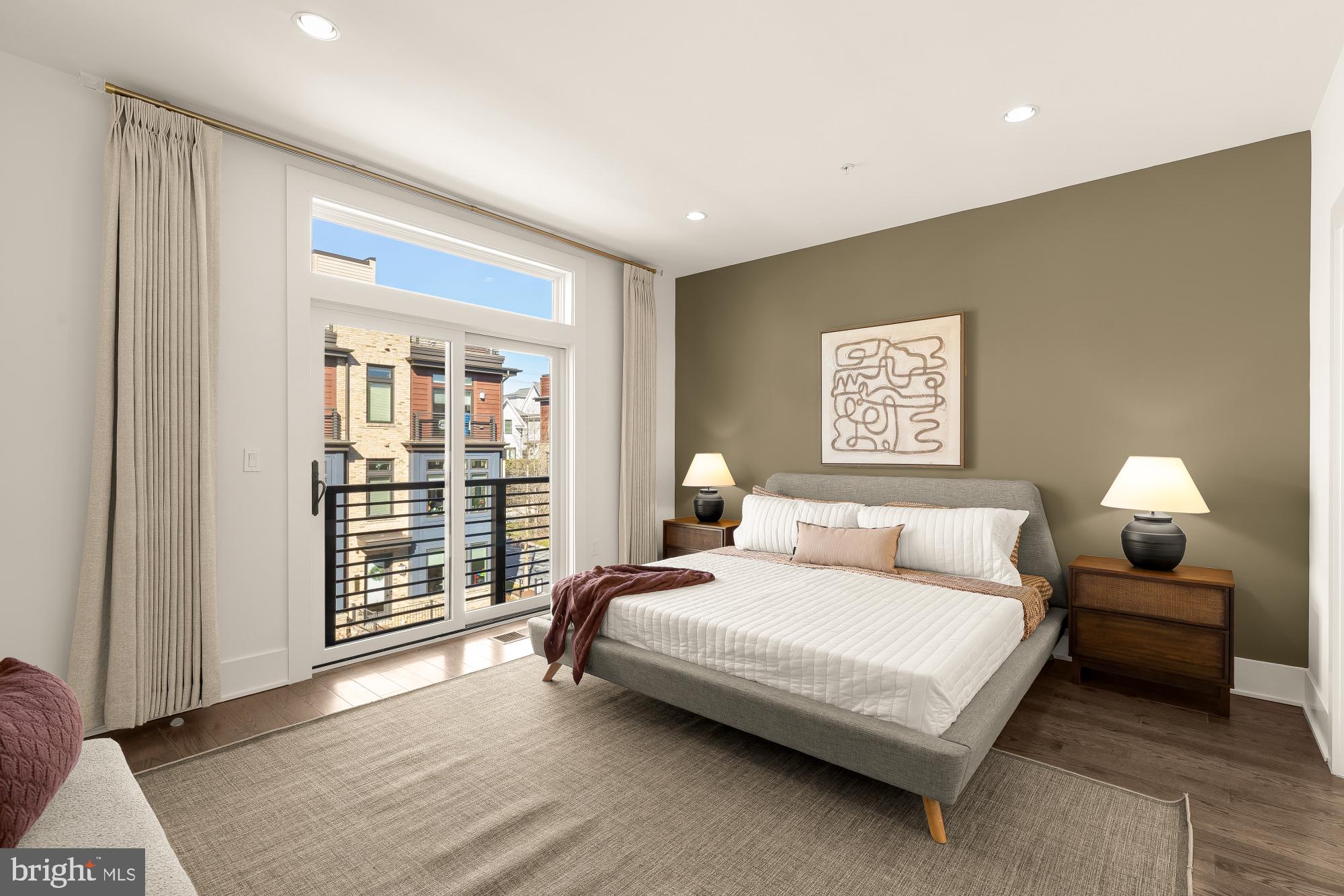 GROSVENOR HEIGHTS - Residential