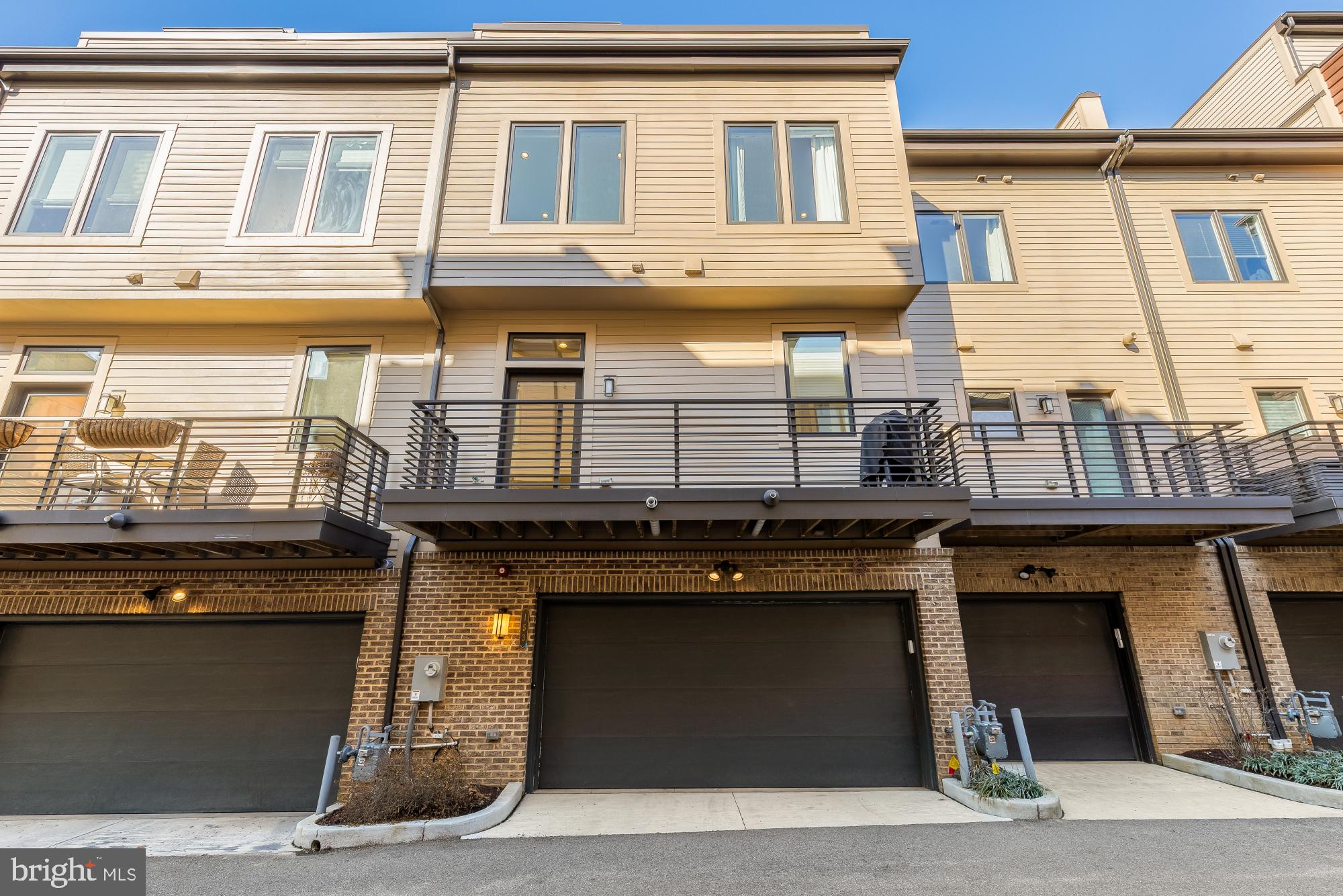 GROSVENOR HEIGHTS - Residential