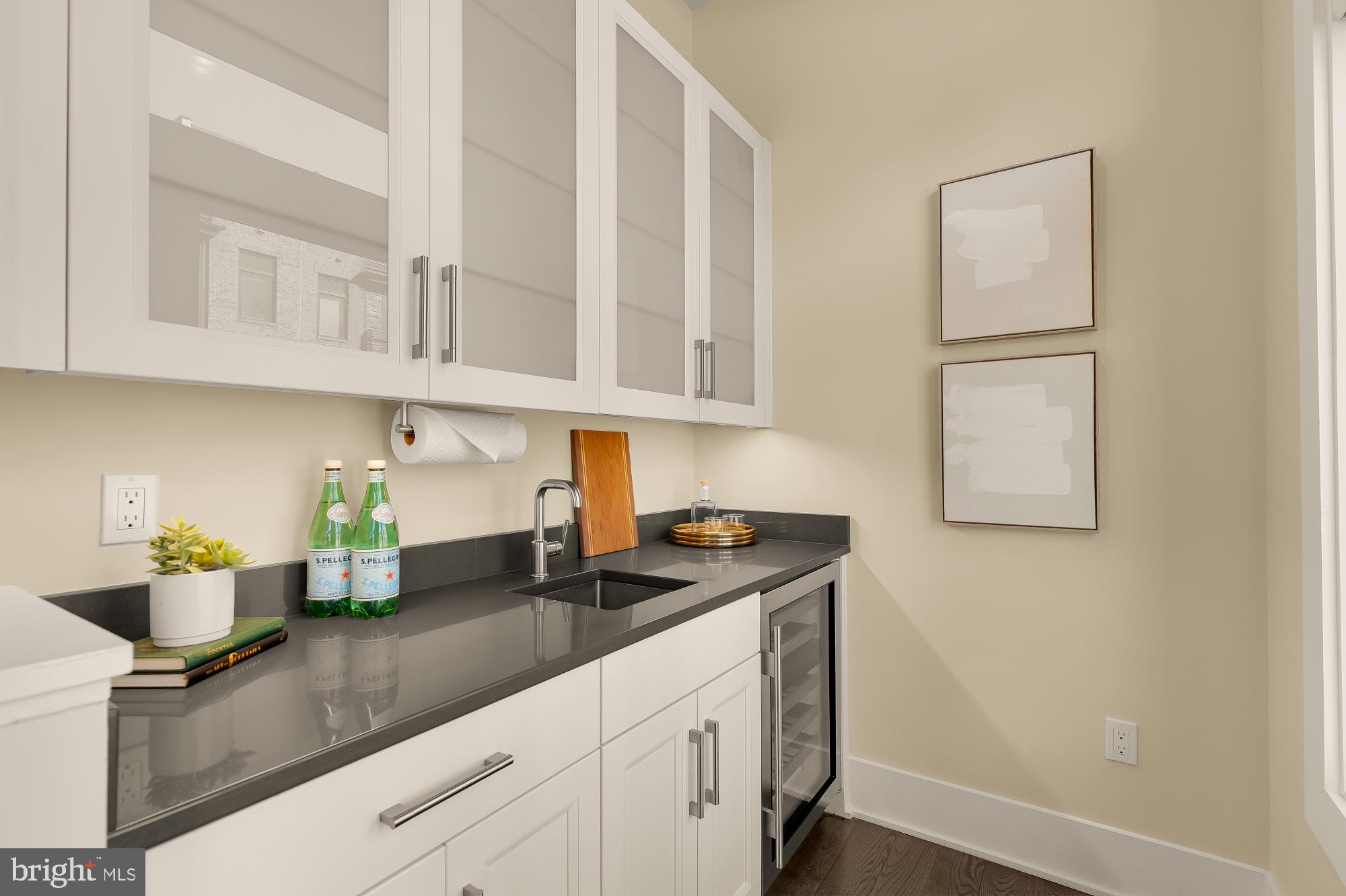 GROSVENOR HEIGHTS - Residential