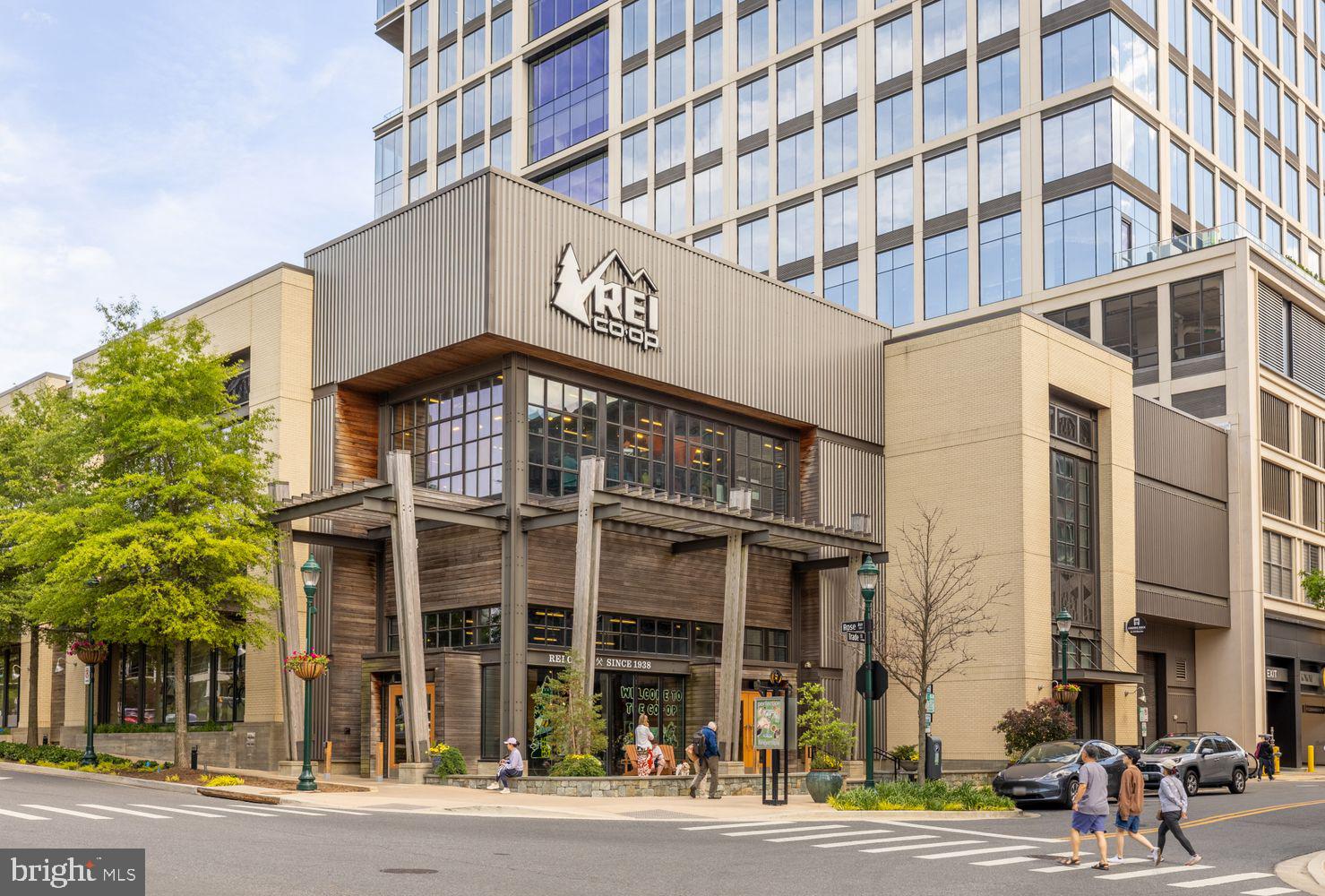 GROSVENOR HEIGHTS - Residential