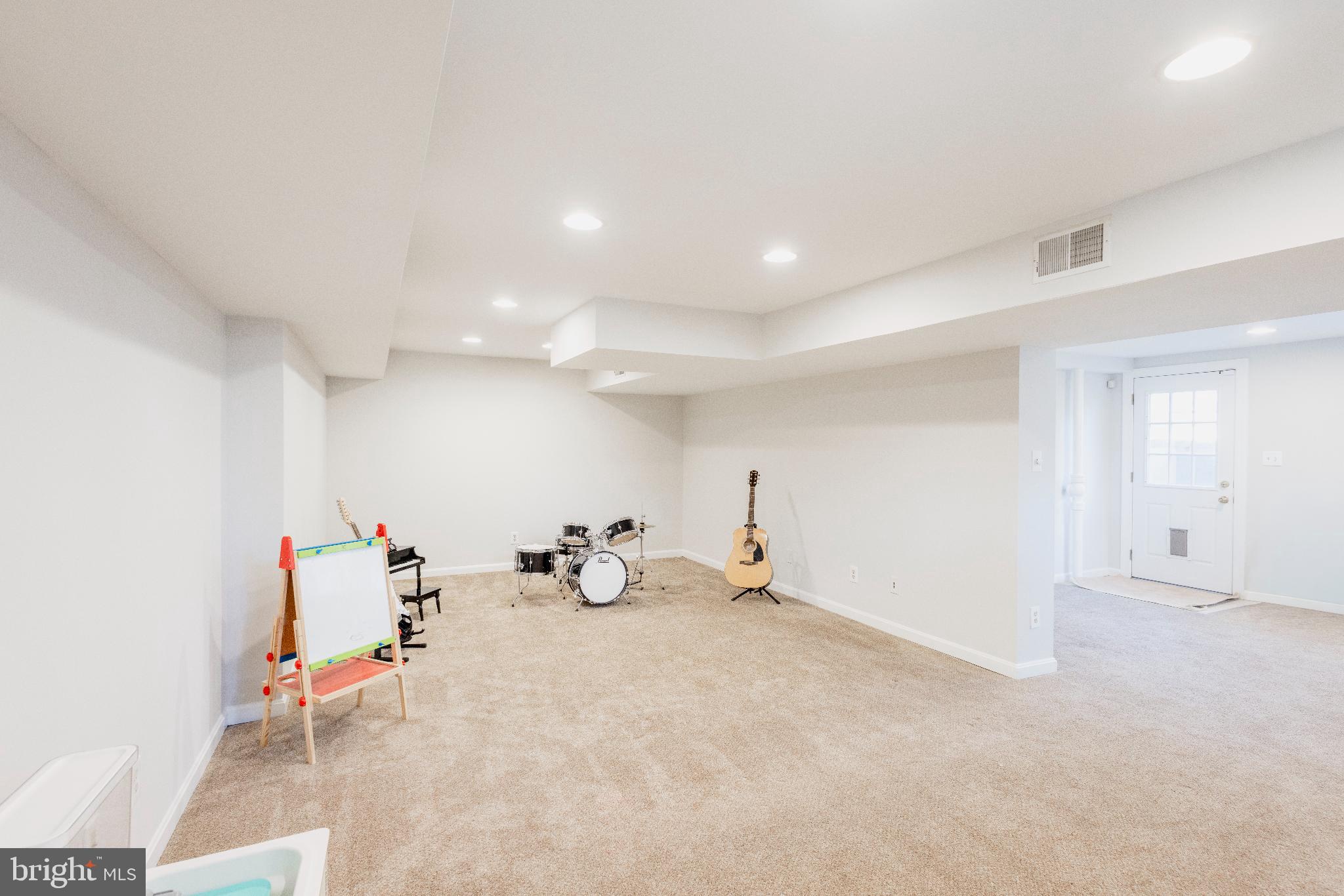 ROLLING ACRES - Residential