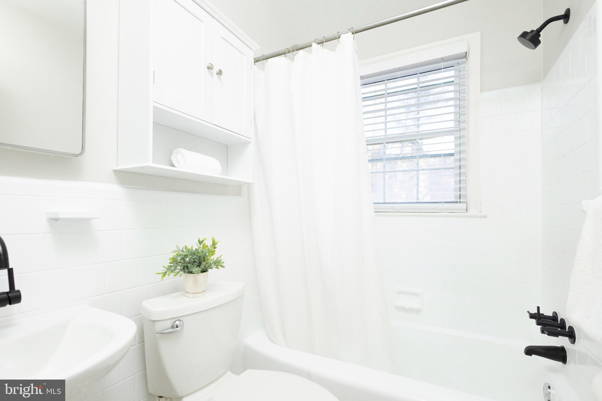 ROLLING ACRES - Residential