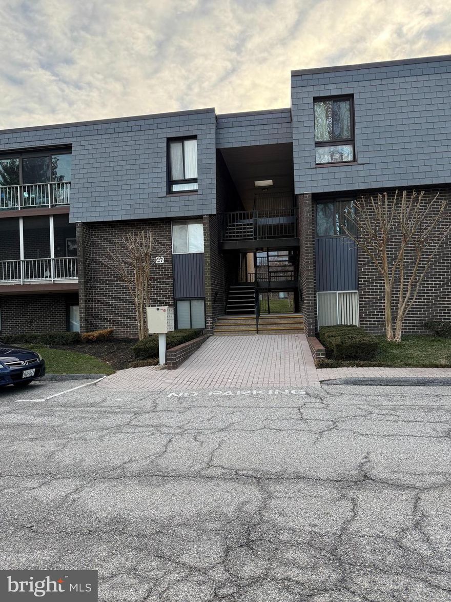 The updated gorgeous unit in Desirable Stevenson Village! This peaceful setting is nestled away from highway noise with serene park-like views from the windows. This spacious condo offers three bedrooms, two bathrooms, and generously sized rooms perfect for comfortable living. The original parquet hardwood floors. The large enclosed balcony is fully equipped with windows and electricity. The balcony is larger than in other three-bedroom condos and condos with Dan. The HVAC System was updated in 2018.
Do not miss this rare opportunity to own a unique condo.