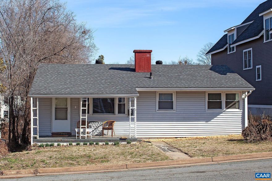 This 2 bedroom, 1 bath Belmont home offers convenient access to downtown Charlottesville and the University of Virginia Grounds and Medical Center. The location provides easy proximity to shopping, dining, and entertainment, with walkable access to IX Park and a short drive to 5th Street Station and I-64.  The 864 sqft, one-level home includes a sunny living room, eat-in kitchen with washer/dryer hookups, two bedrooms, and a full bath. The property features a nearly level backyard with alley access. On-street parking is also available directly in front of the home. Please note: Home is tenant-occupied with a lease in place through 6/30/26.,Formica Counter,Painted Cabinets