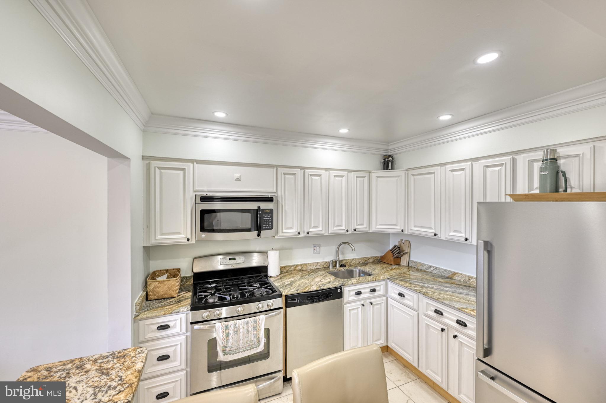 CROSS KEYS - Residential