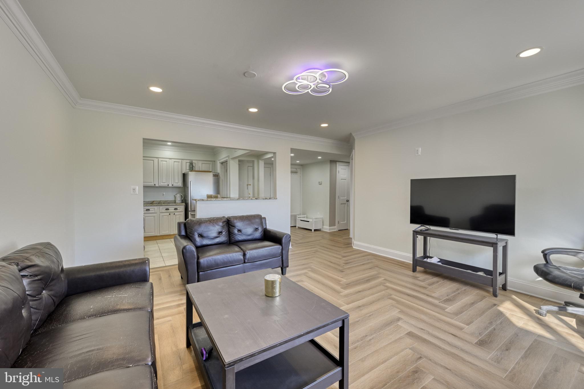 CROSS KEYS - Residential