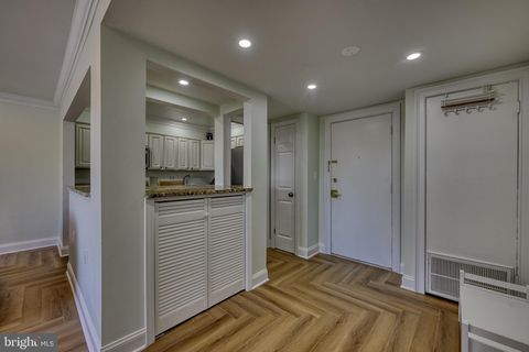 Condo For Sale - 200 Cross Keys Road #R44<br/> BALTIMORE, MD 21210