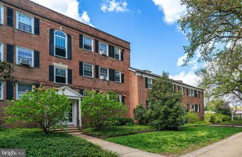 5010 Columbia Pike Unit 4, Arlington, VA MLS: VAAR2055958