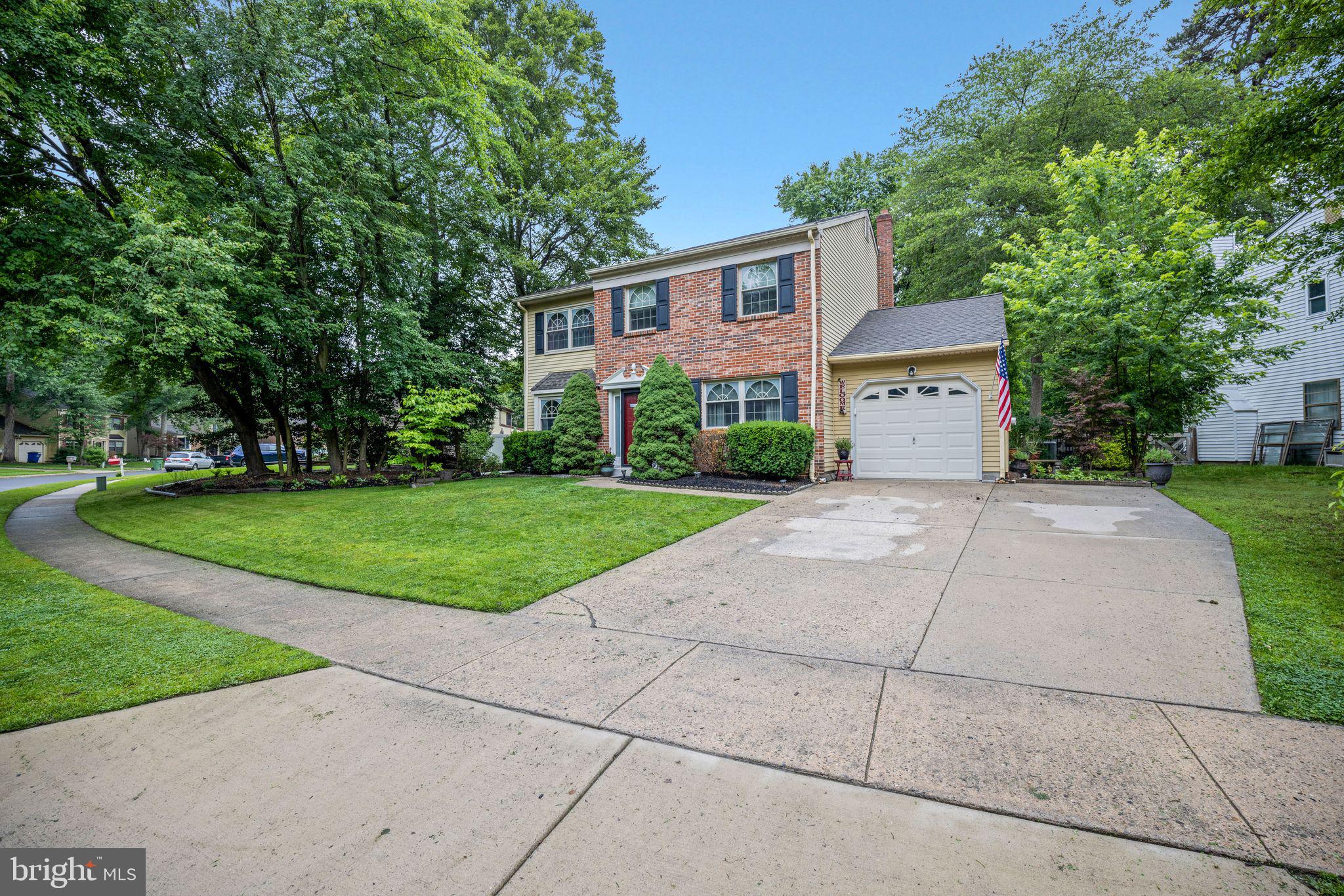 59 LAKESIDE DRIVE