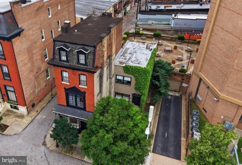 Townhouse For Sale - 17 W AND 19 W Chase Street<br/> BALTIMORE, MD 21201