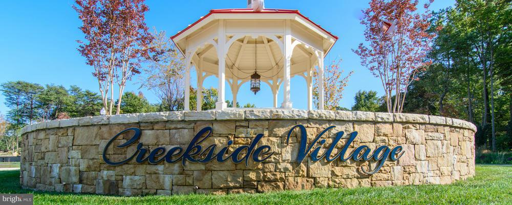 CREEKSIDE VILLAGE - Residential