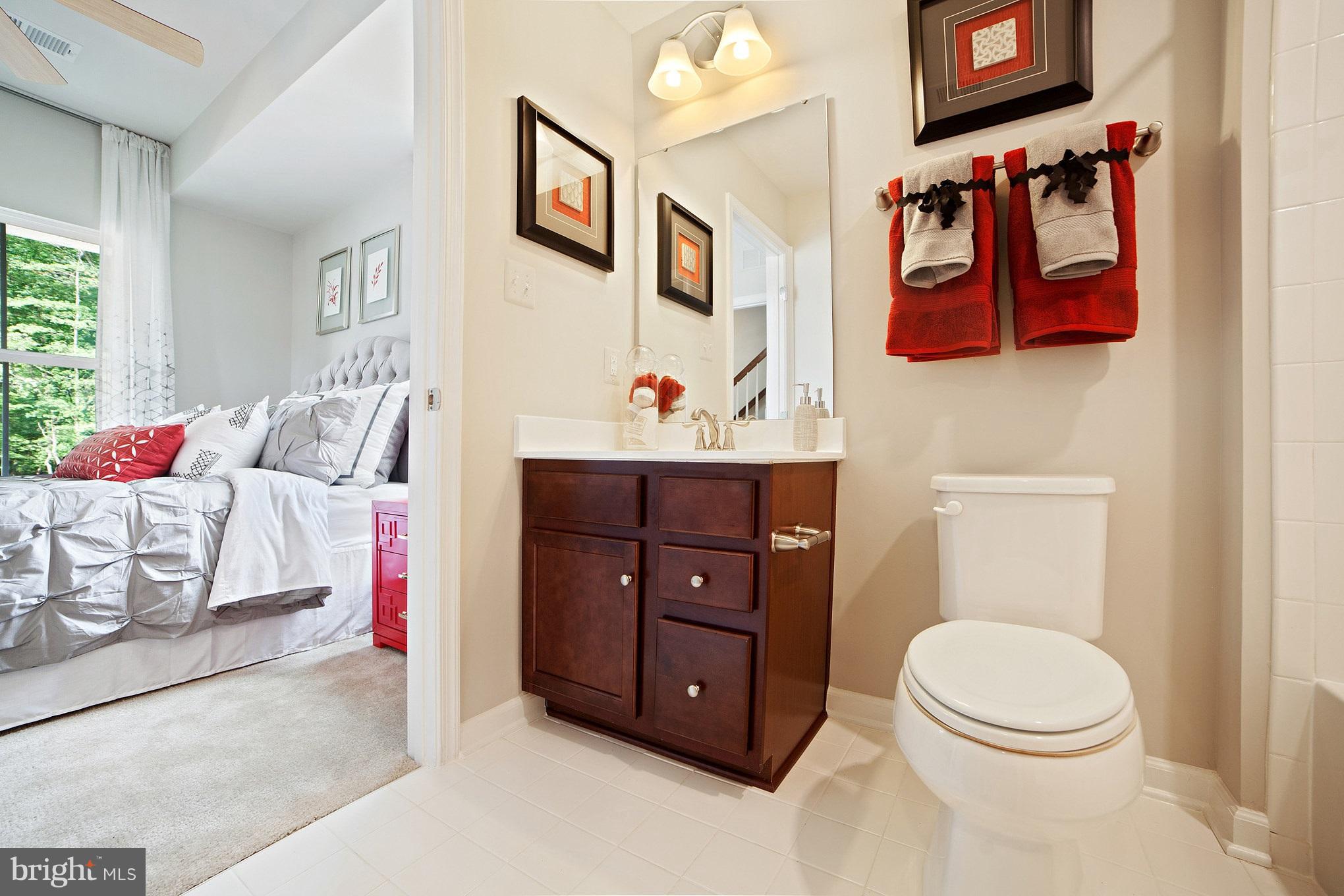 CREEKSIDE VILLAGE - Residential