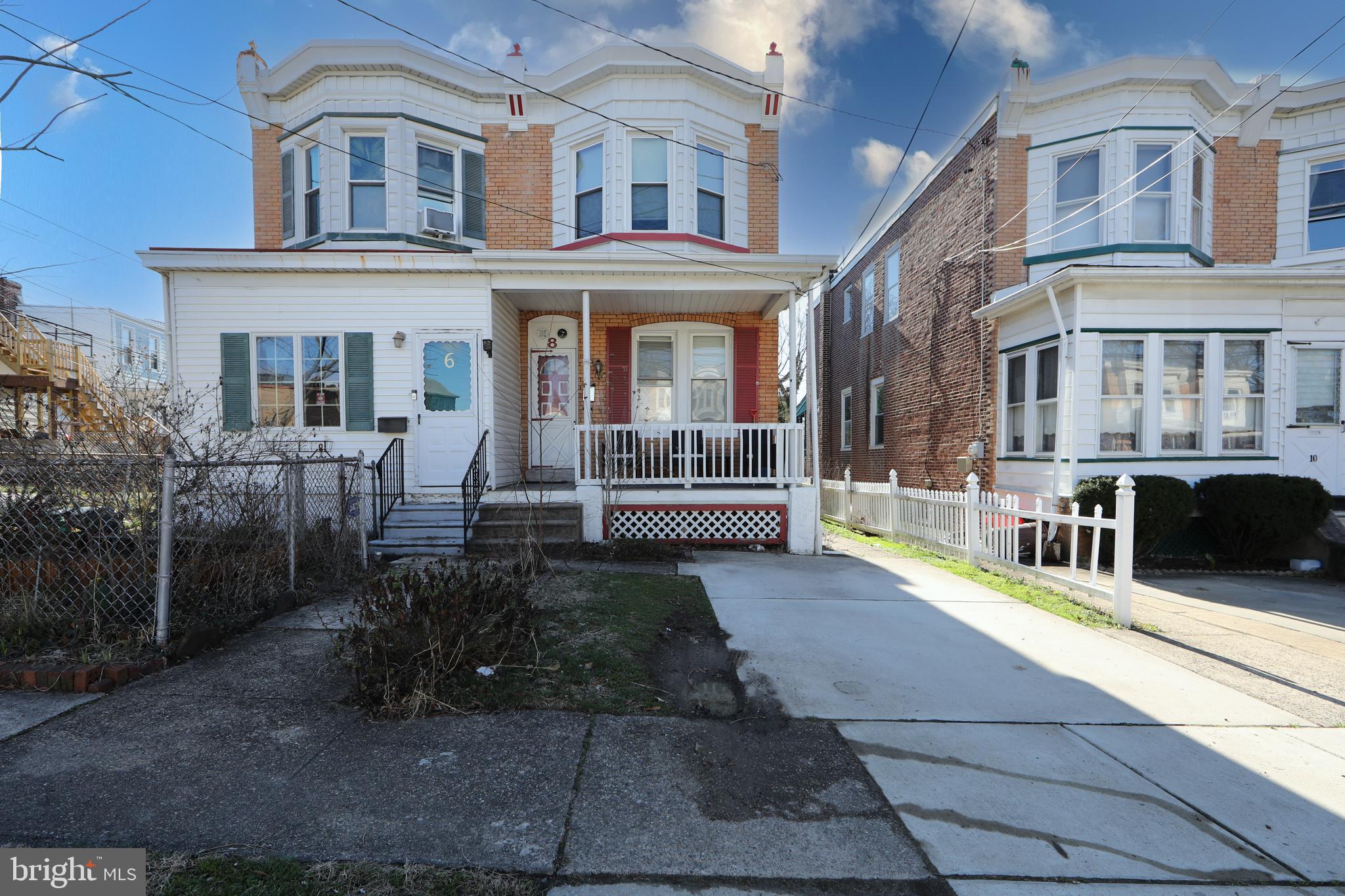8 WYNNEWOOD AVENUE