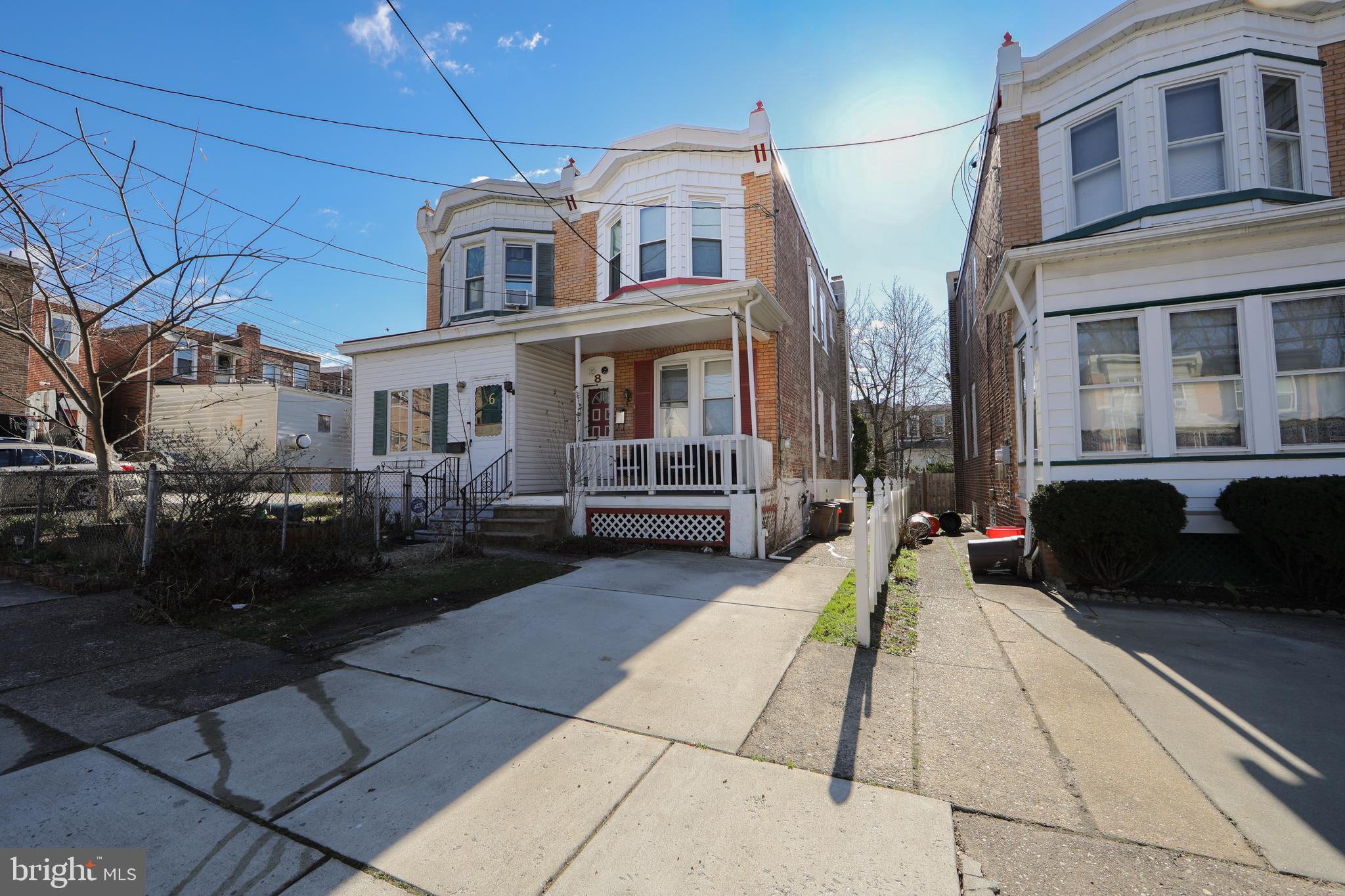8 WYNNEWOOD AVENUE