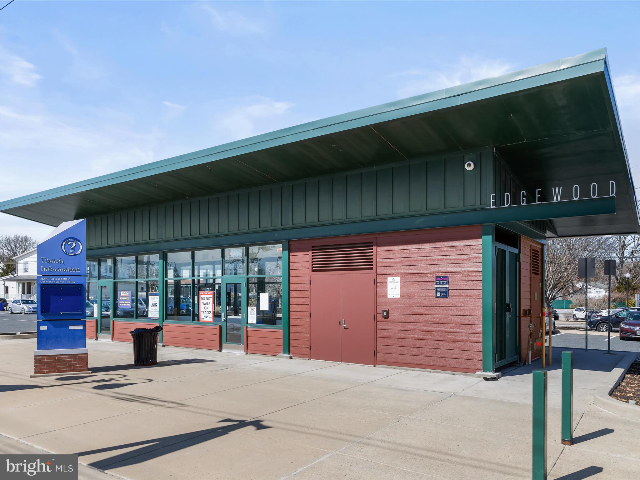 WILLOUGHBY BEACH - Residential