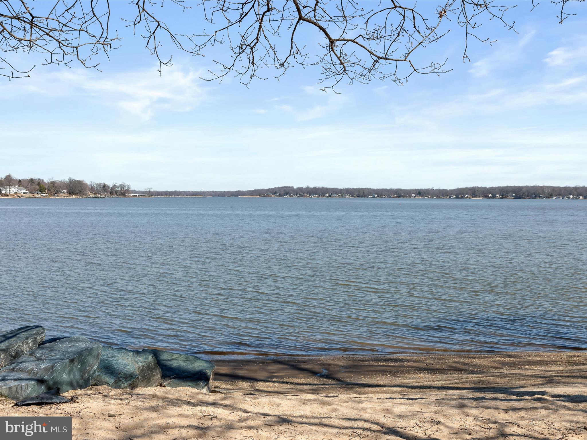 WILLOUGHBY BEACH - Residential