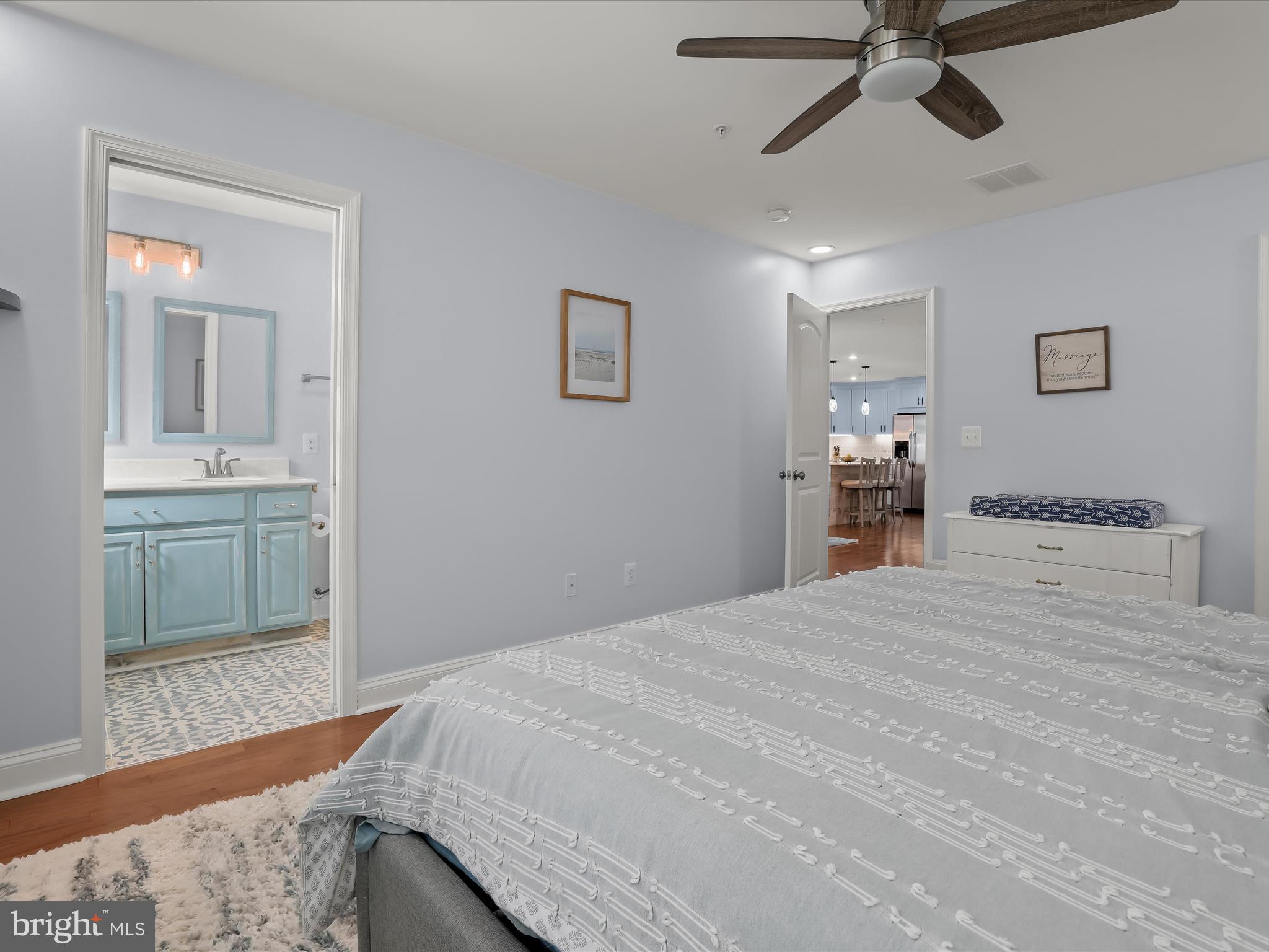 WILLOUGHBY BEACH - Residential