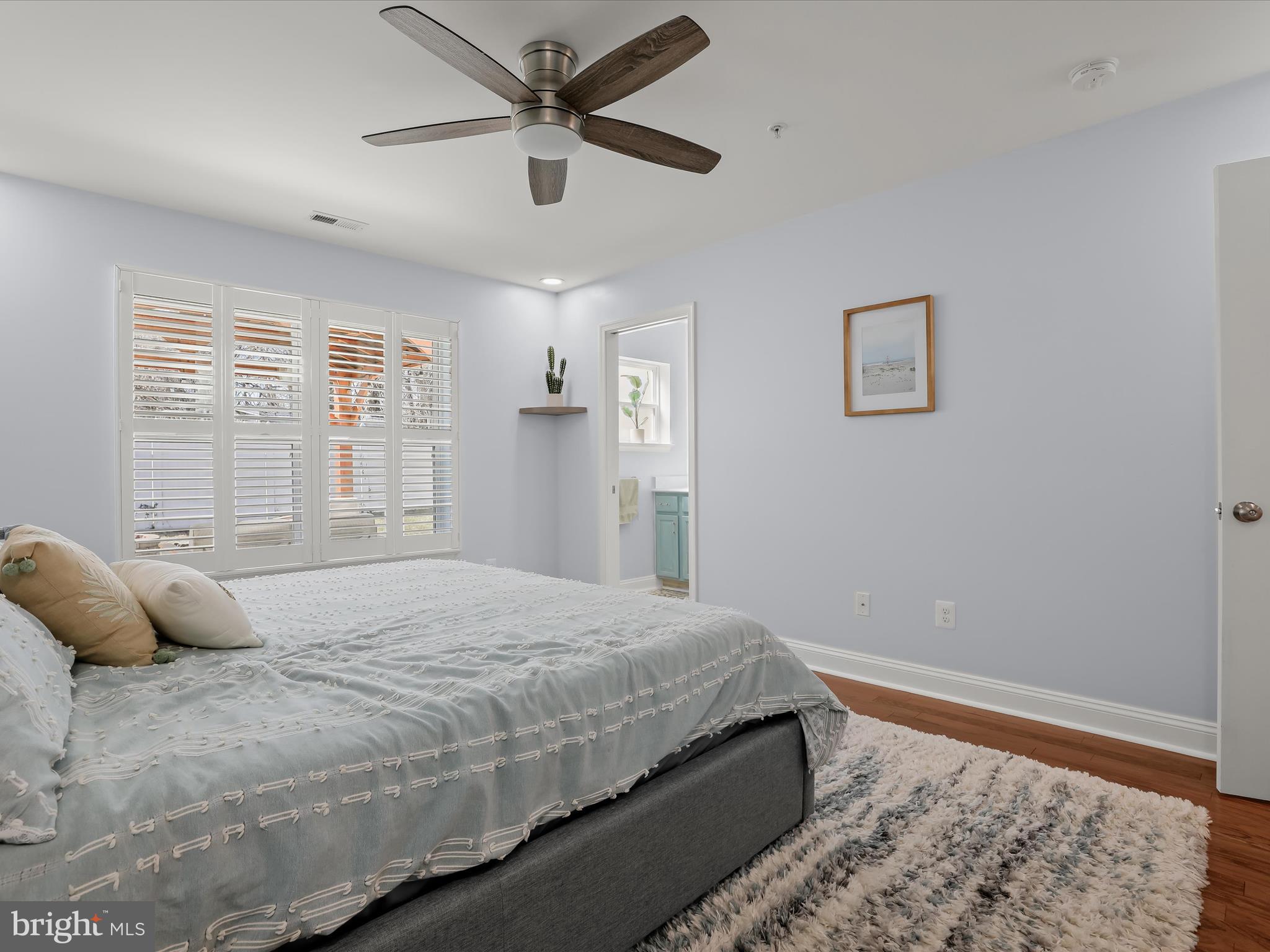 WILLOUGHBY BEACH - Residential