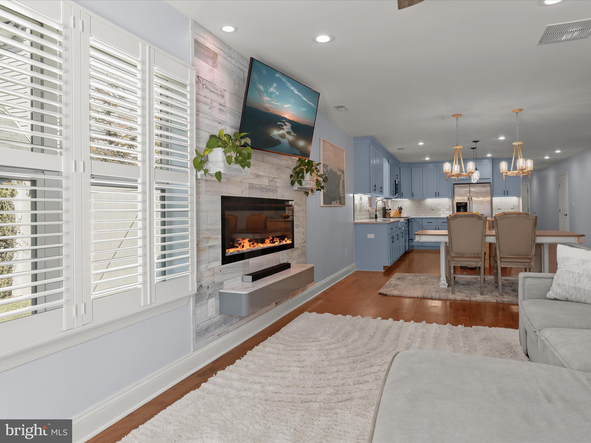 WILLOUGHBY BEACH - Residential