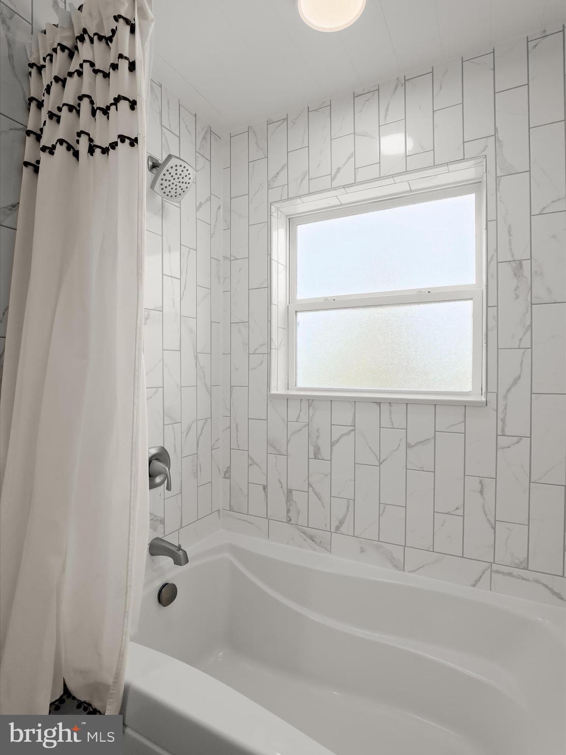 WILLOUGHBY BEACH - Residential