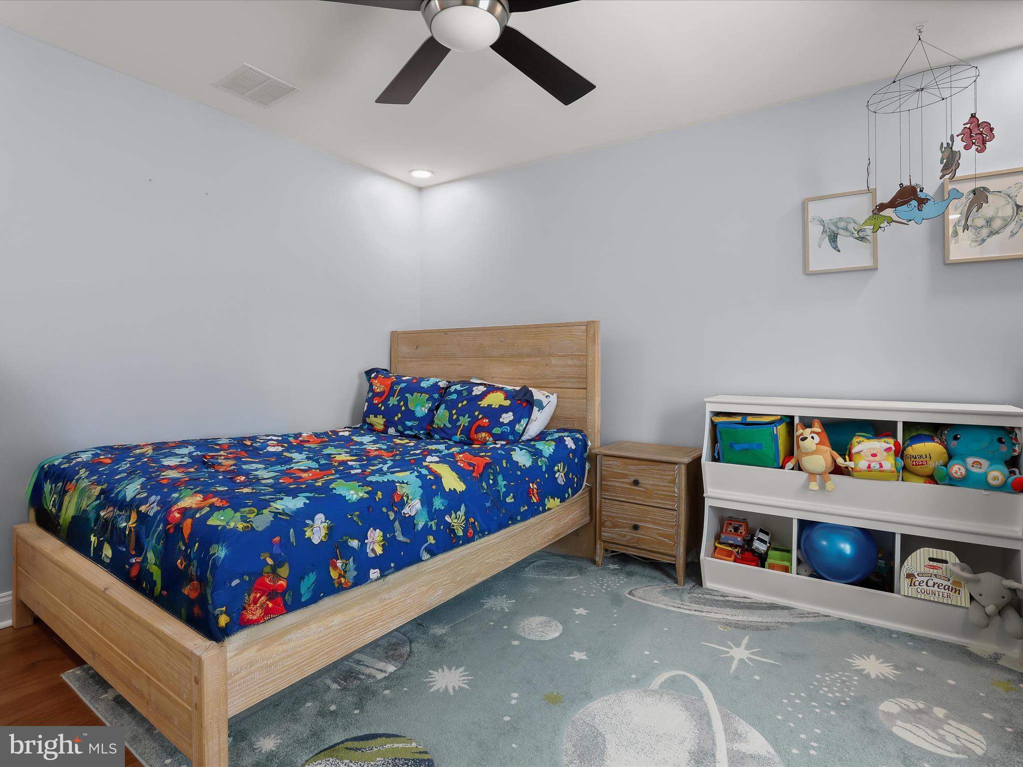 WILLOUGHBY BEACH - Residential