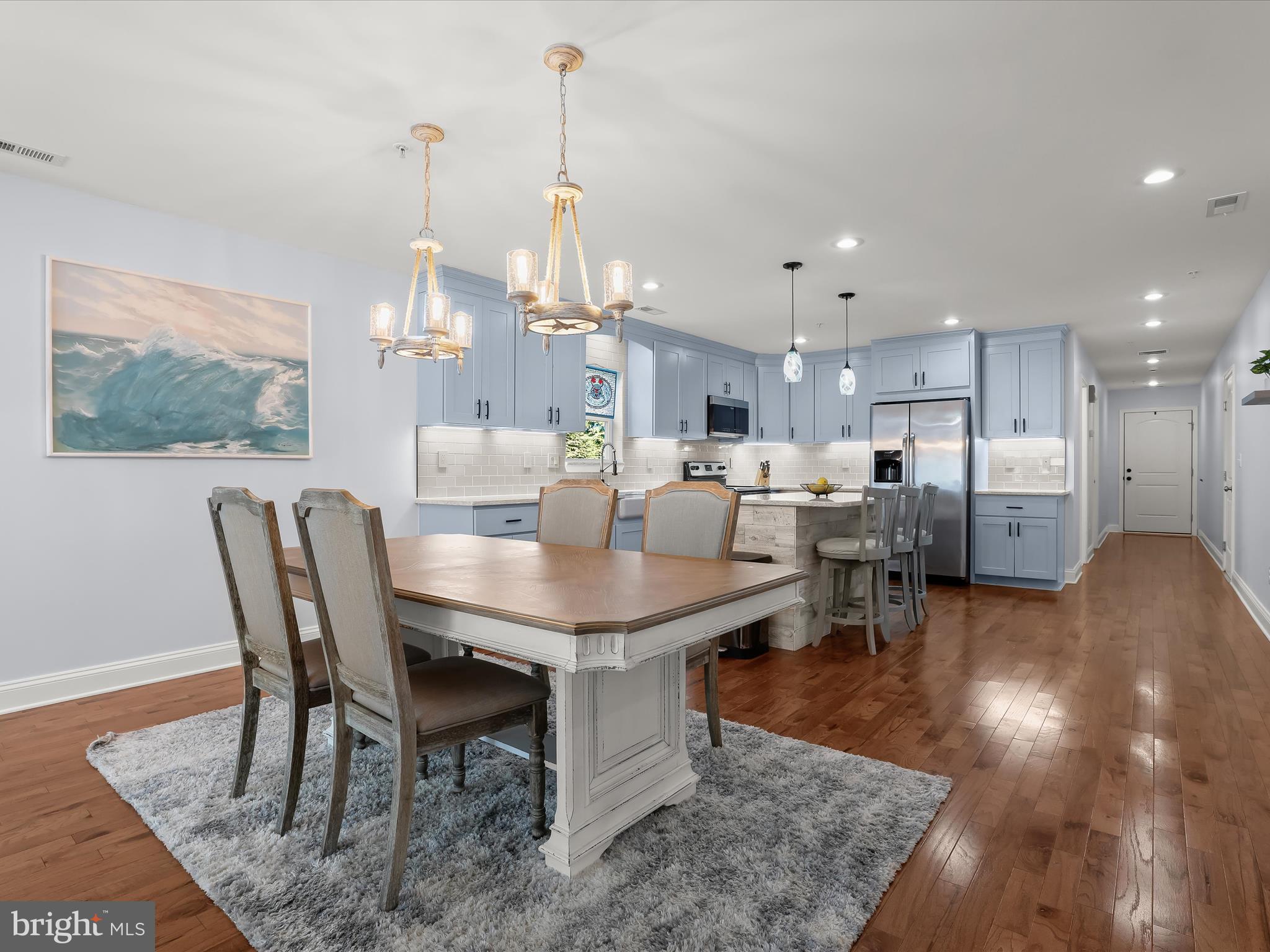 WILLOUGHBY BEACH - Residential