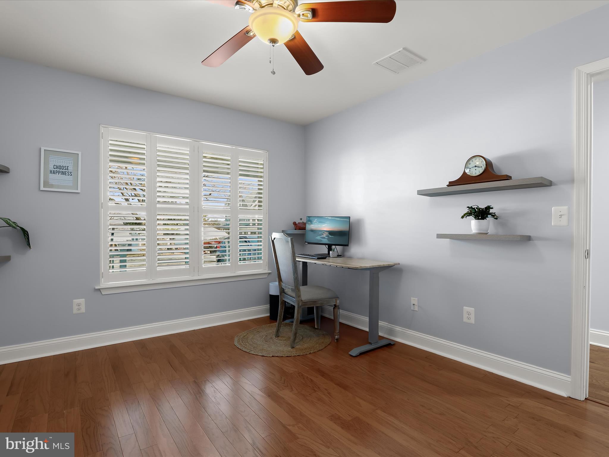 WILLOUGHBY BEACH - Residential