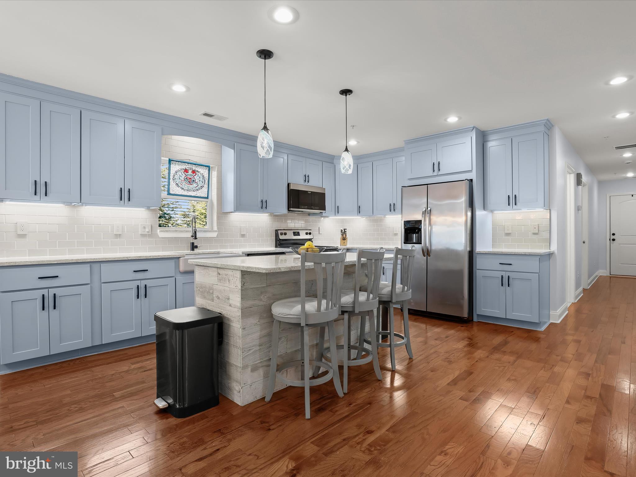 WILLOUGHBY BEACH - Residential