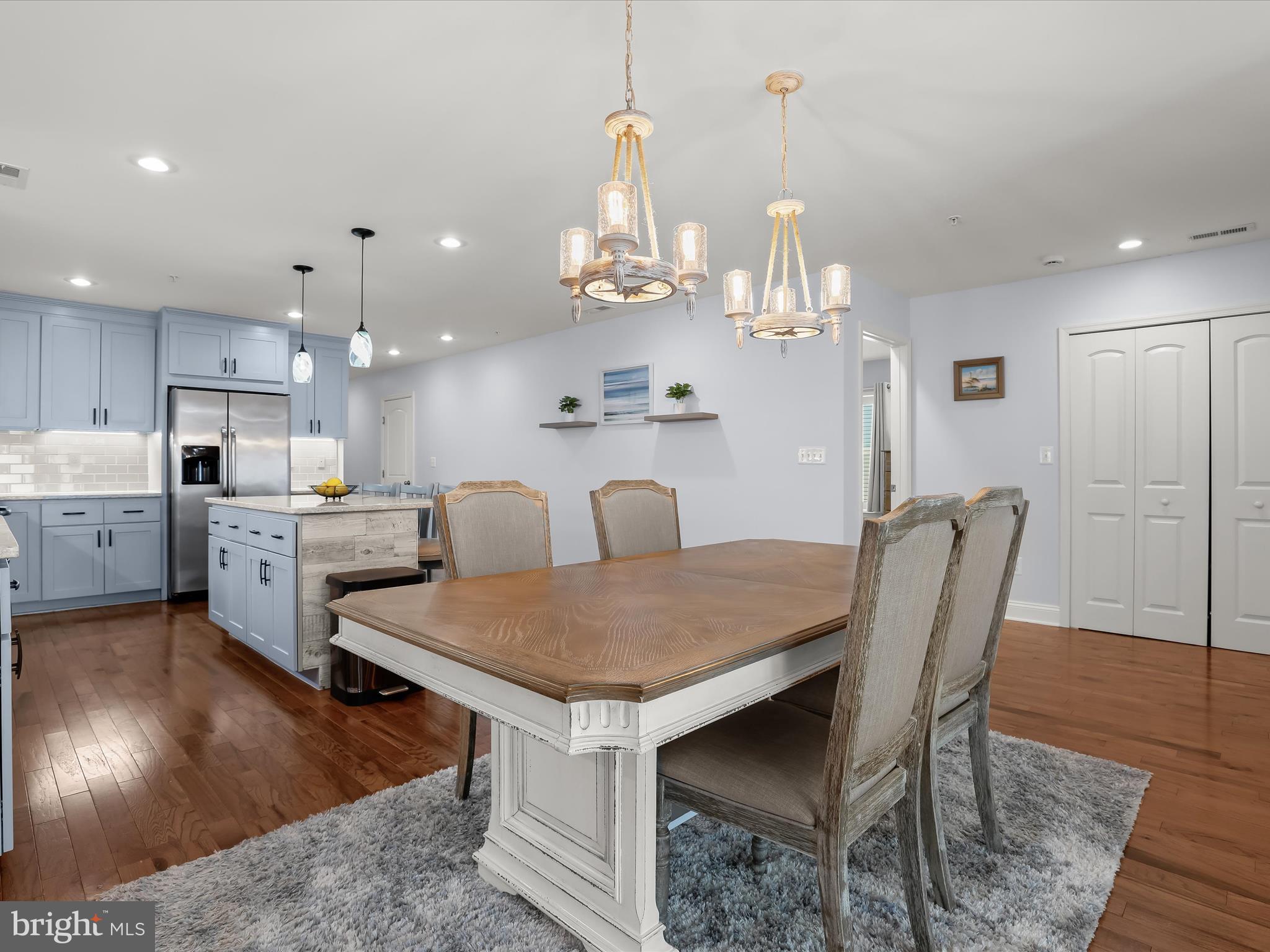 WILLOUGHBY BEACH - Residential