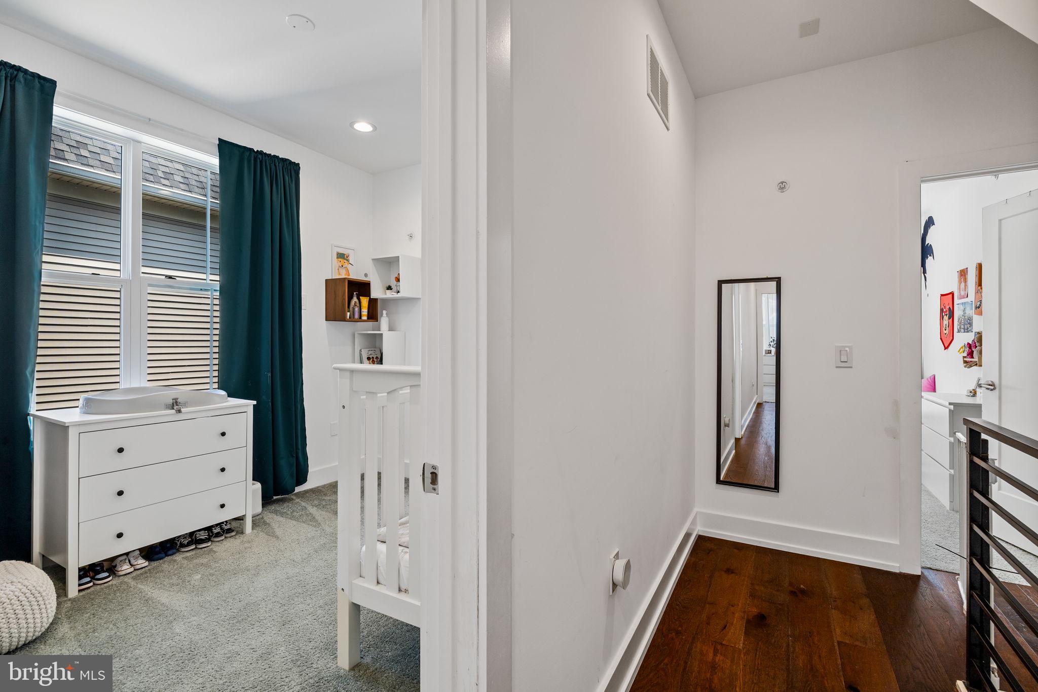 ROXBOROUGH - Residential