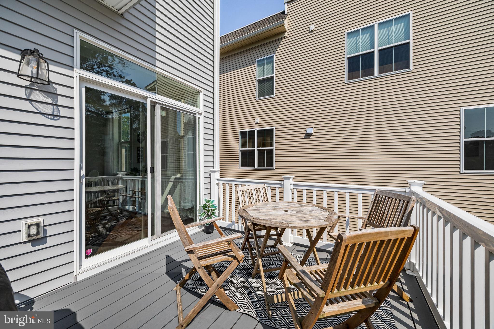 ROXBOROUGH - Residential