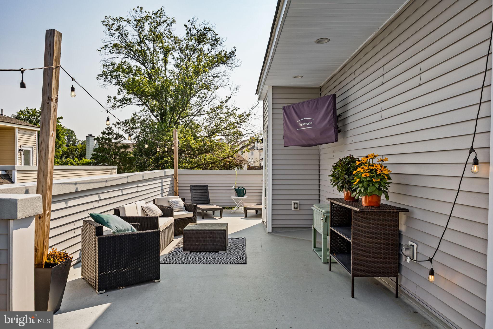 ROXBOROUGH - Residential