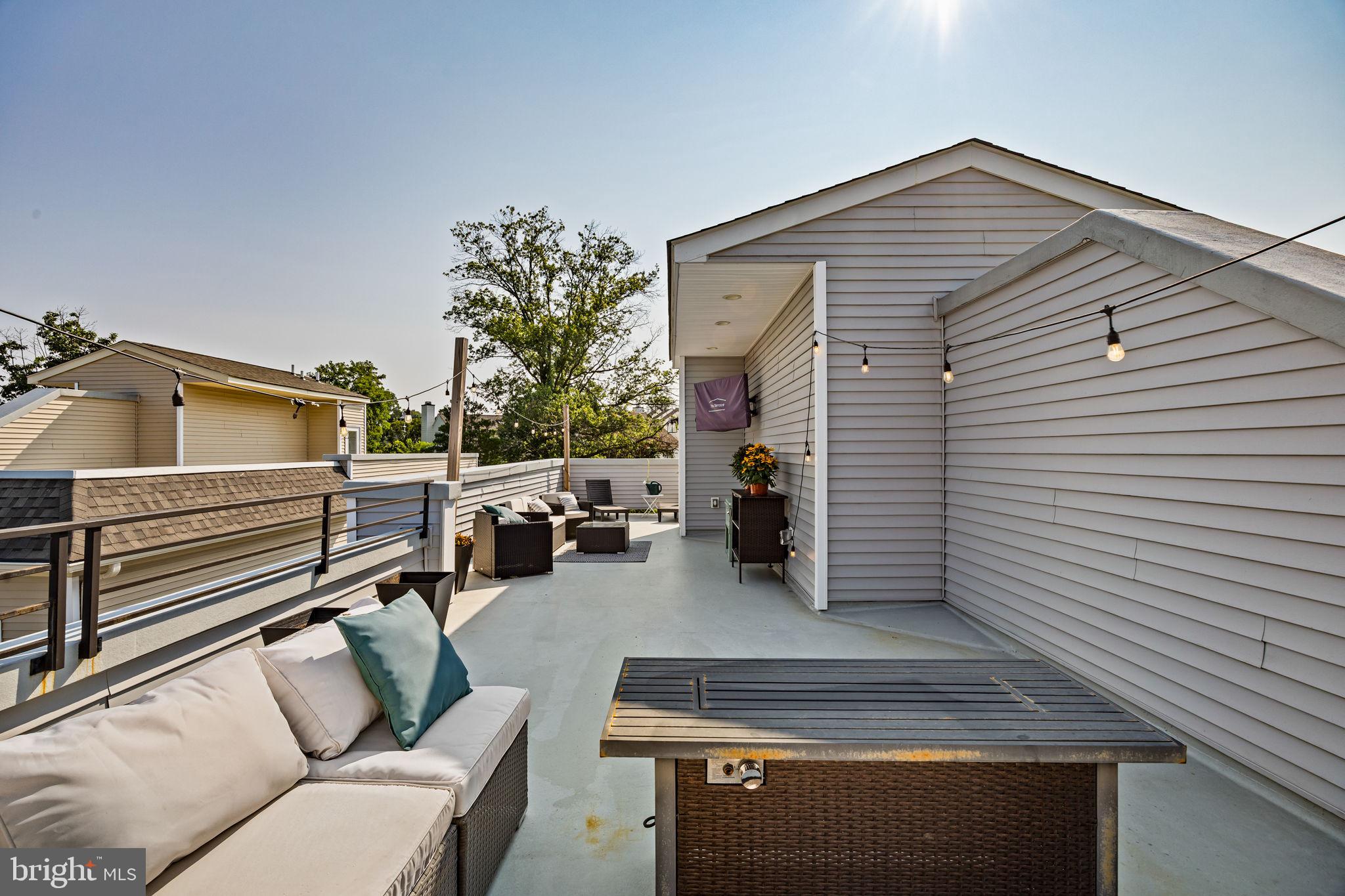 ROXBOROUGH - Residential