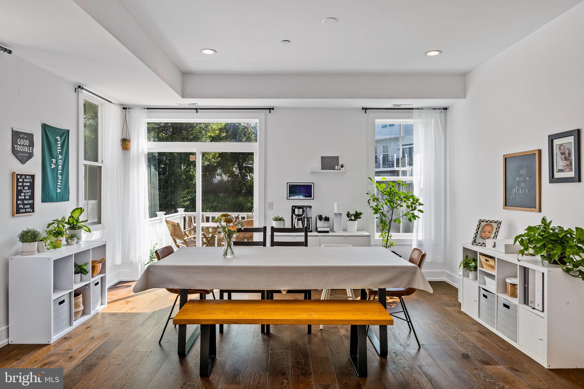 ROXBOROUGH - Residential