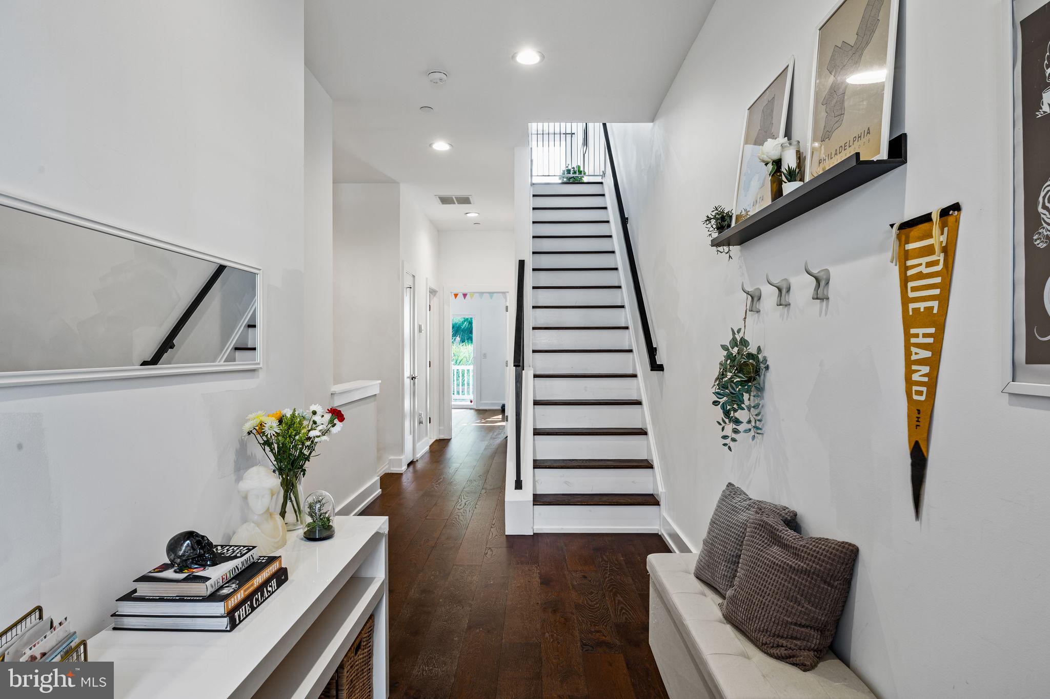 ROXBOROUGH - Residential