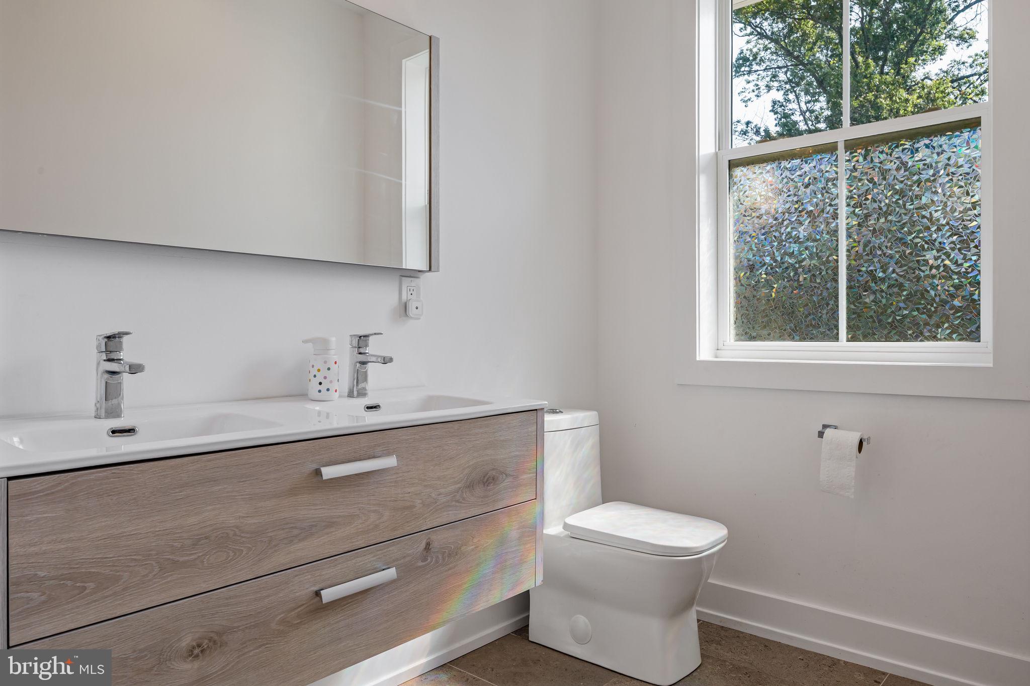 ROXBOROUGH - Residential