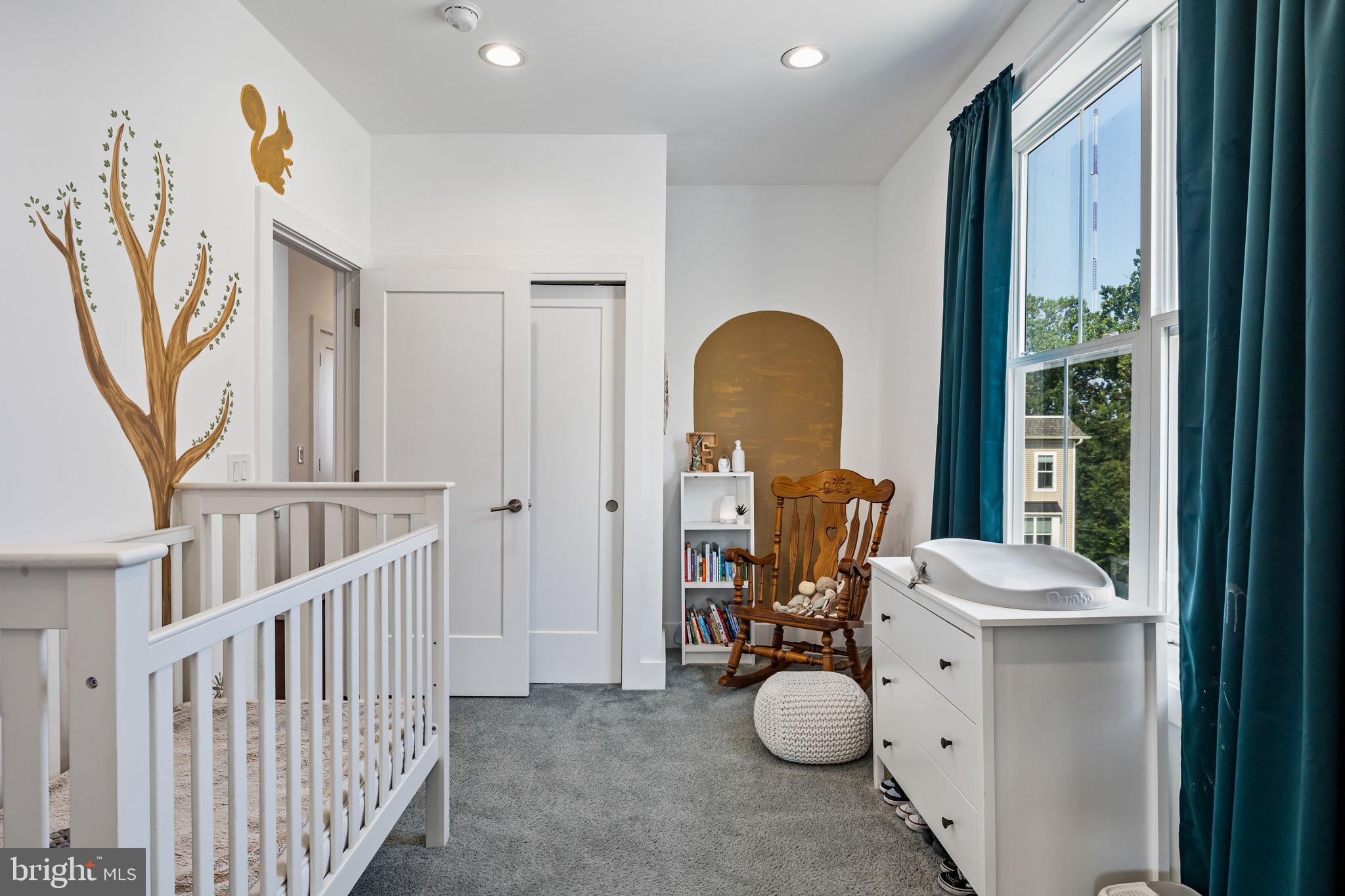 ROXBOROUGH - Residential