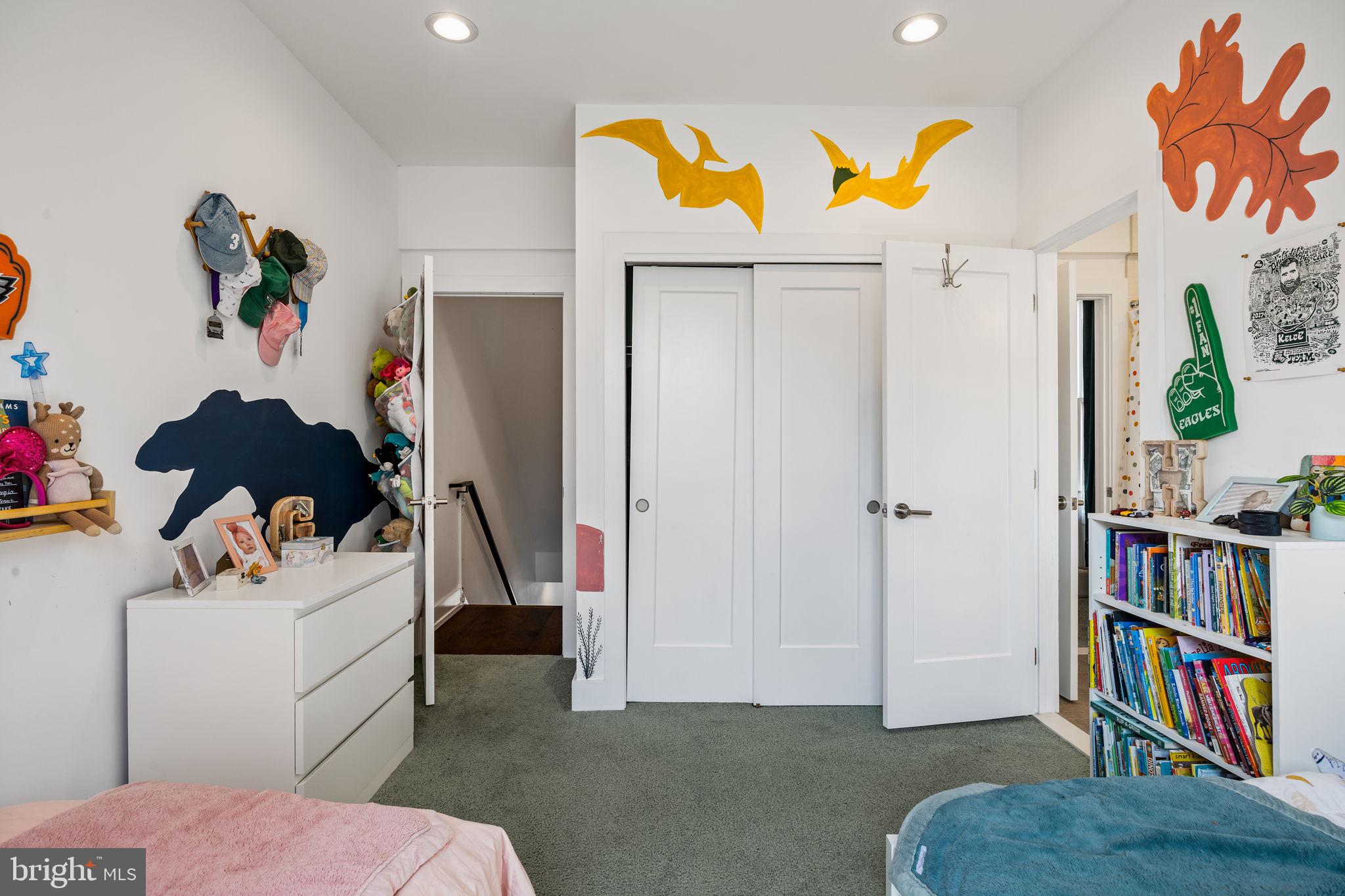 ROXBOROUGH - Residential