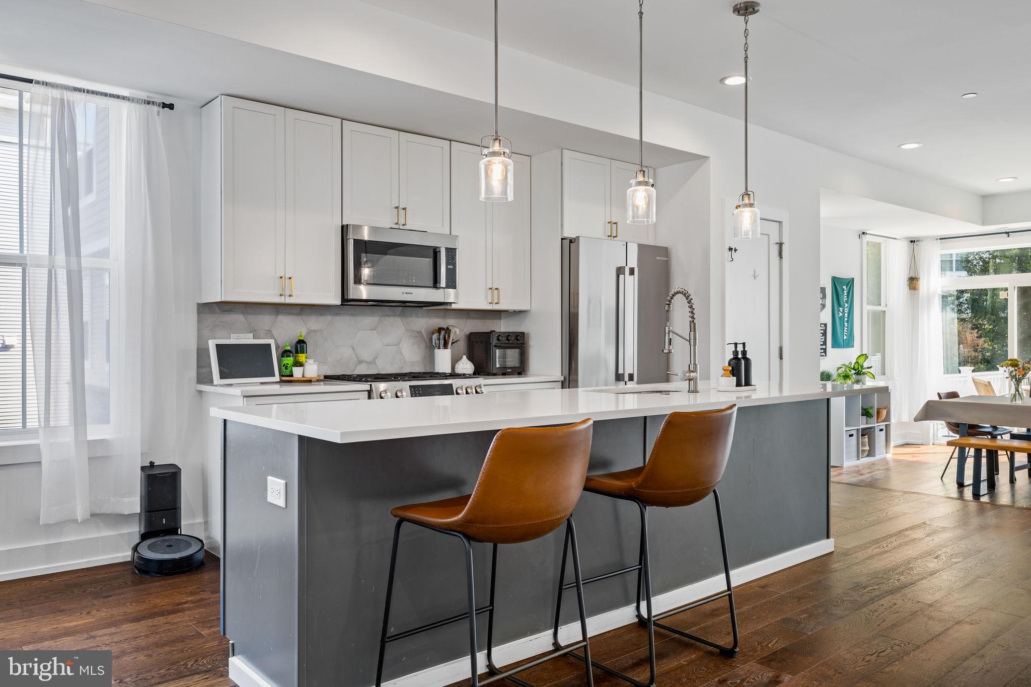 ROXBOROUGH - Residential