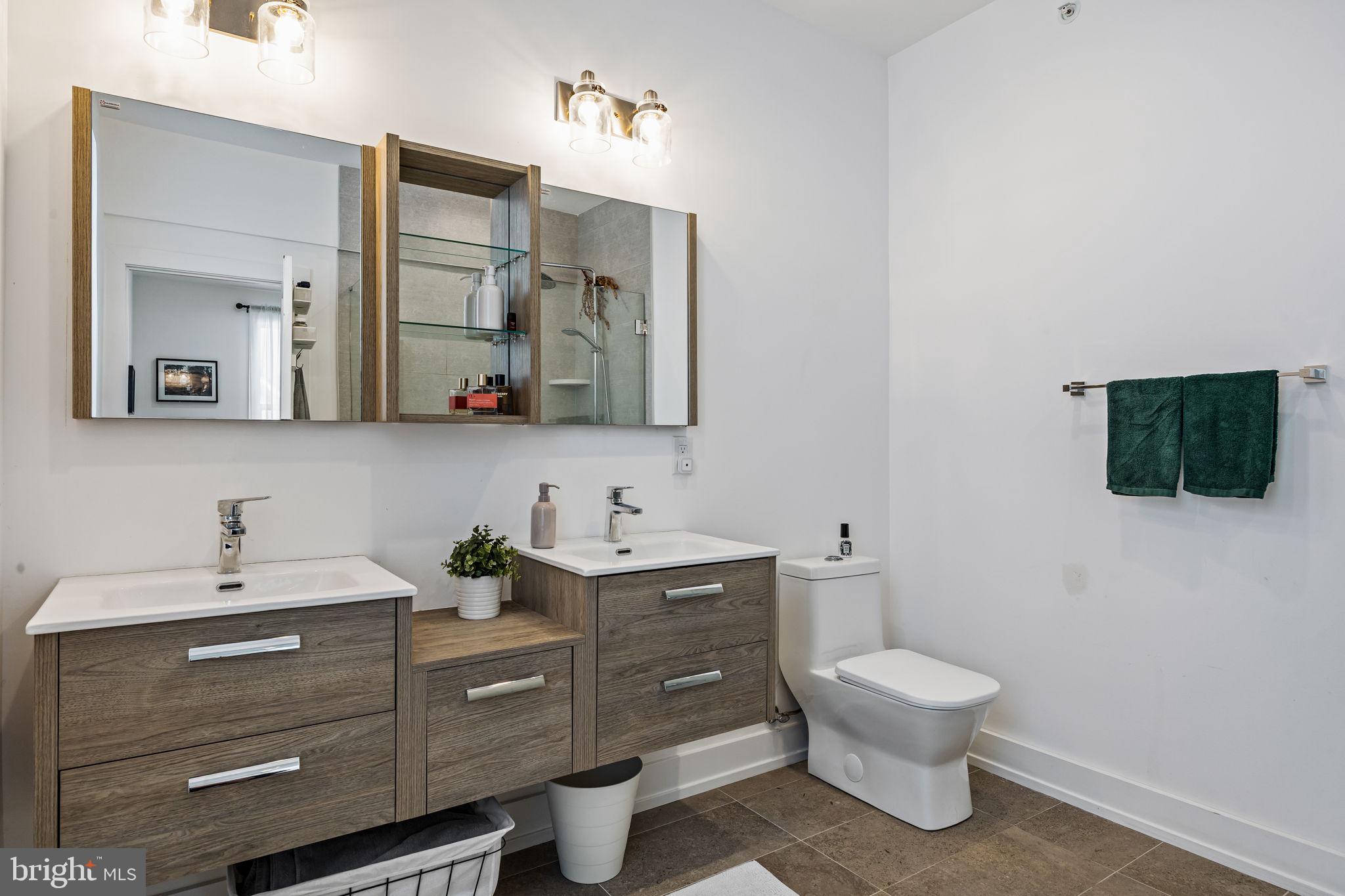 ROXBOROUGH - Residential