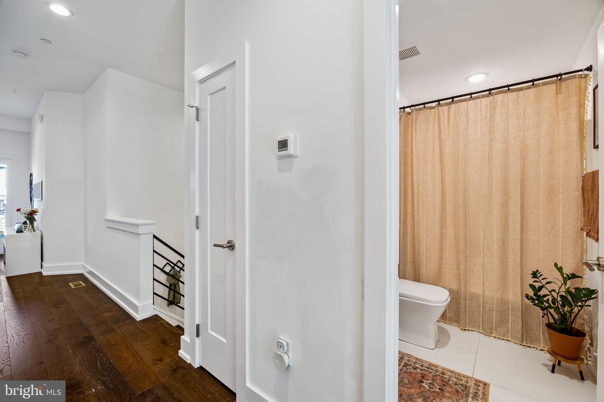 ROXBOROUGH - Residential