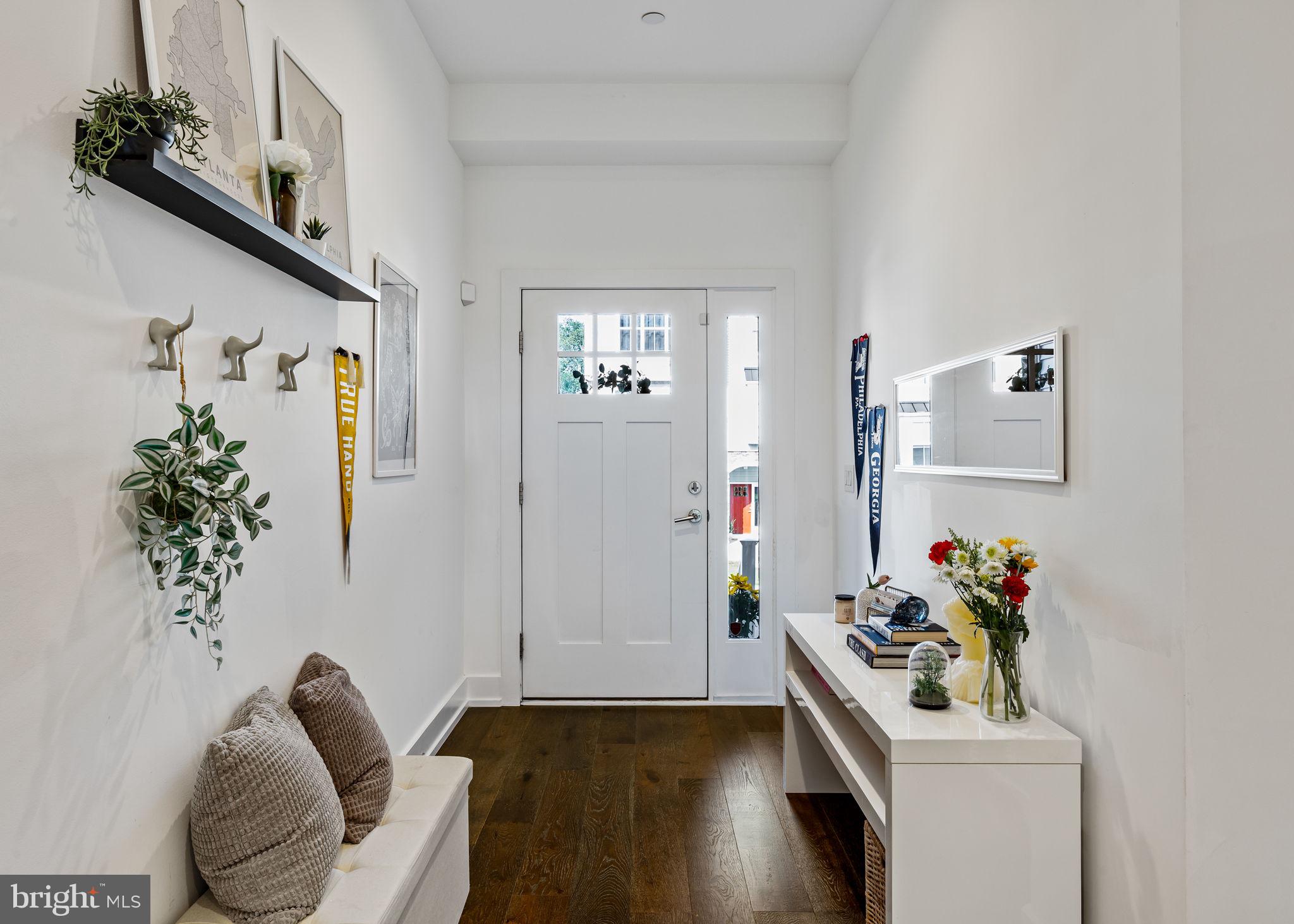 ROXBOROUGH - Residential