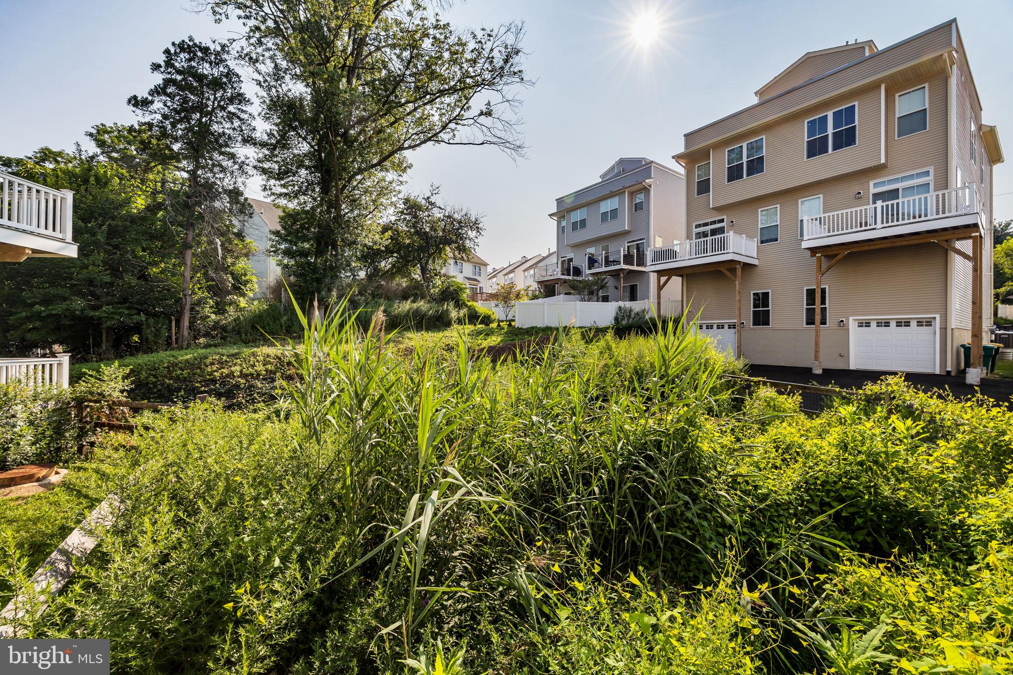 ROXBOROUGH - Residential