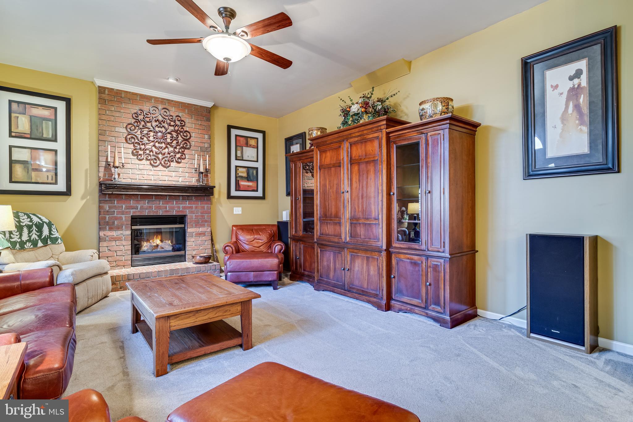 MALLARD'S POND - Residential