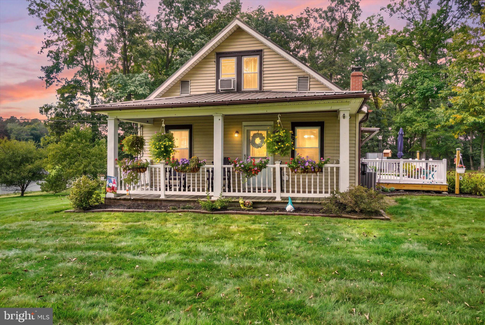 1015 MANOR ROAD