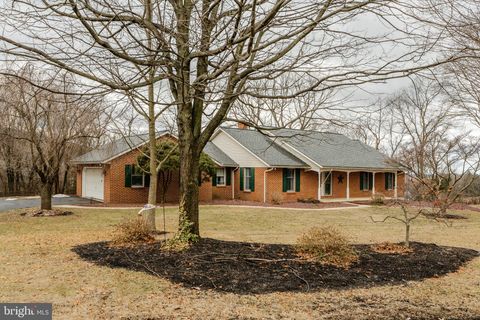 12 ORCHARD HILL ROAD ROBESONIA PA 19551